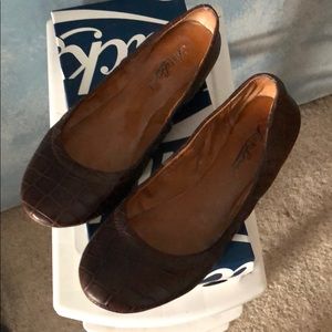 Lucky LK-Emmie Round Toe Flats